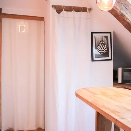 Charming With A View In Apartament *