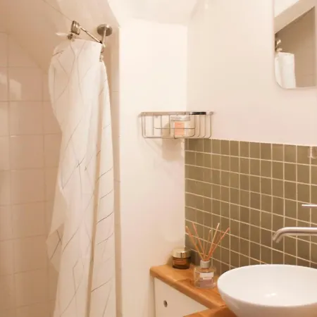 Charming With A View In Apartament *